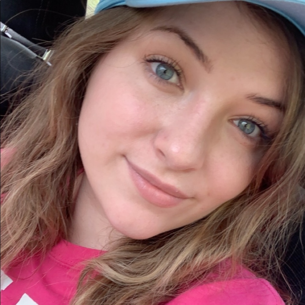 Meet your Posher, Hannah